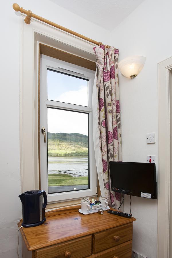 West Loch Hotel West Tarbert  Екстериор снимка