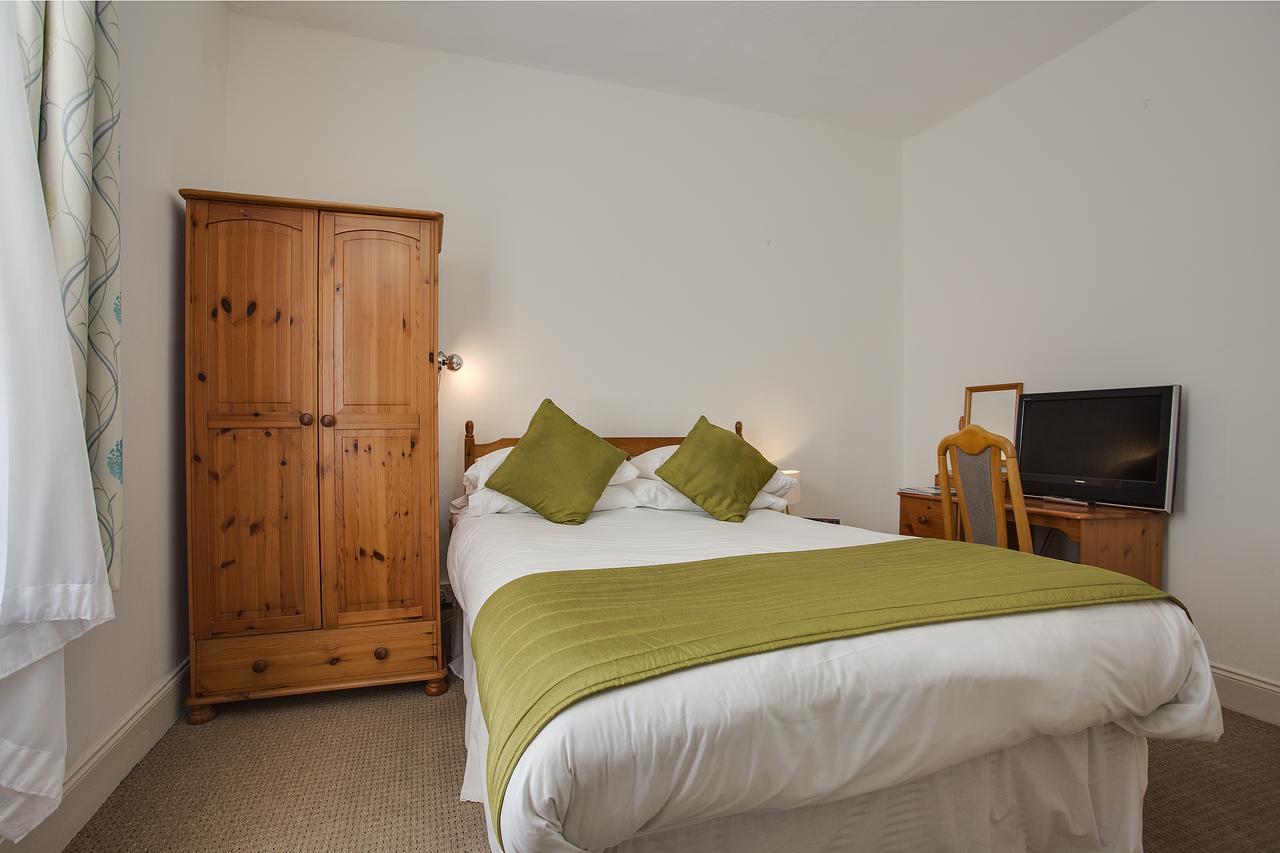 West Loch Hotel West Tarbert  Екстериор снимка